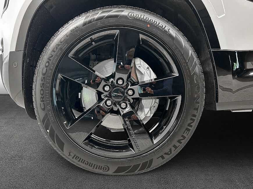 Land Rover Defender 110