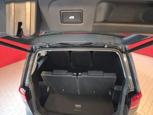 Volkswagen Touran DSG Life