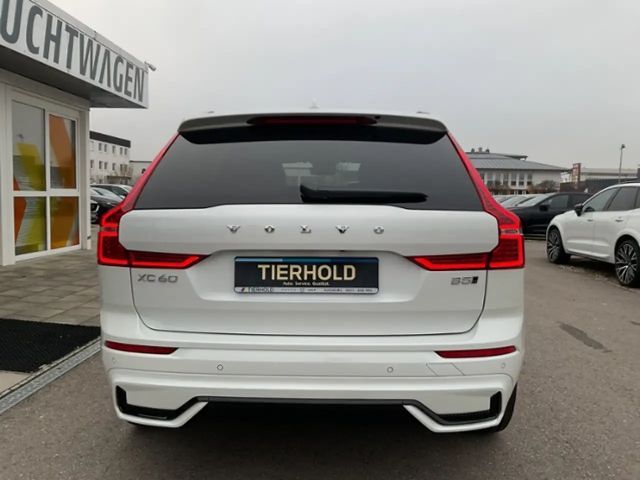 Volvo XC60 AWD Dark Plus