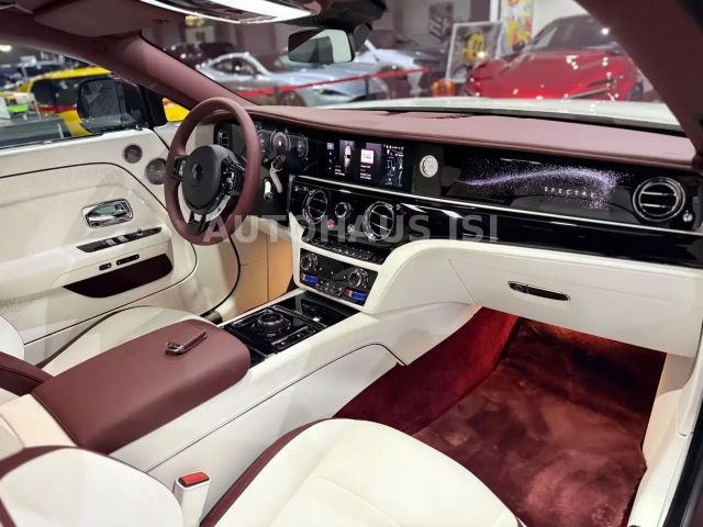Rolls-Royce Spectre TWO-TONE,STARLIGHT DOORS,BESPOKE,UVP 530