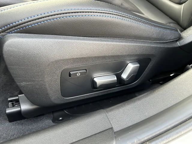 BMW 330 330d M-Sport Touring xDrive