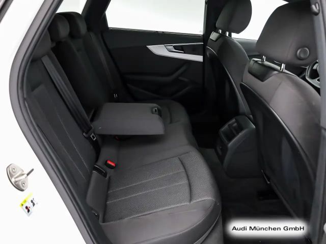 Audi A4 35 TFSI S-Line S-Tronic
