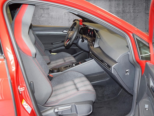 Volkswagen Golf 2.0 TSI GTI