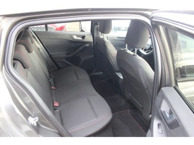 Ford Focus ST Line Wagon