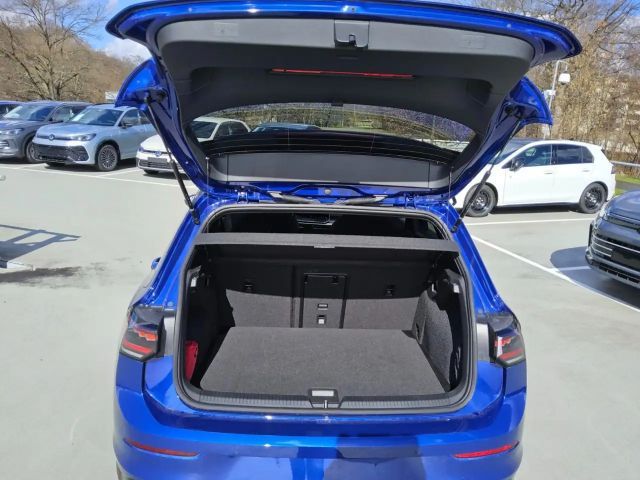 Volkswagen Golf 1.5 TSI Golf VIII R-Line