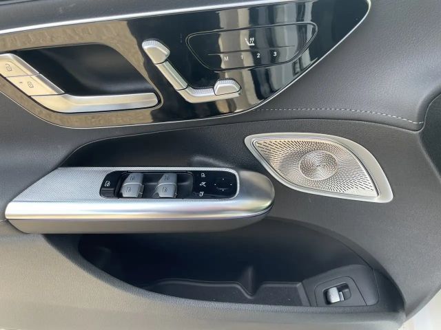 Mercedes-Benz EQE 350 AMG Line Sedan