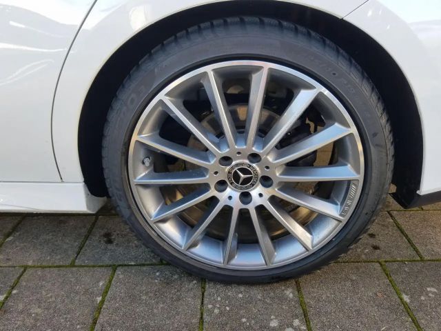 Mercedes-Benz CLA 200 AMG Line Coupé