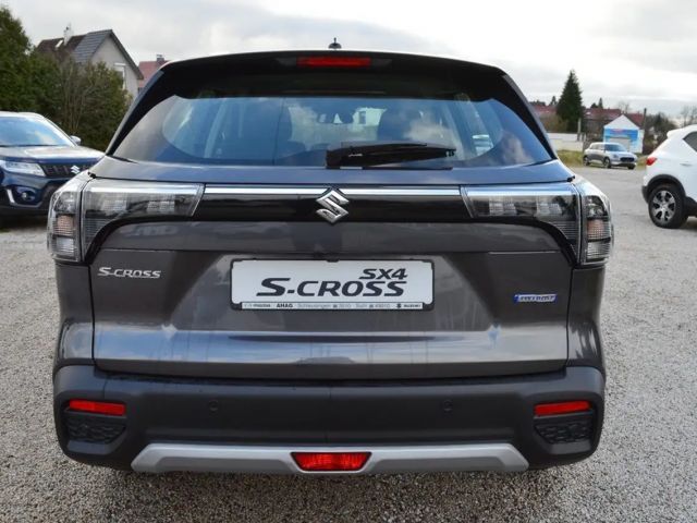 Suzuki S-Cross Hybrid