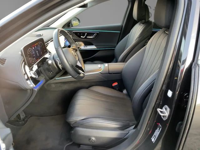 Mercedes-Benz E 220 4MATIC E 220 d Sedan