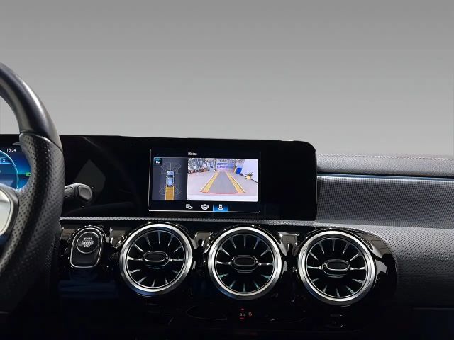 Mercedes-Benz A 250 A 250 e AMG Line