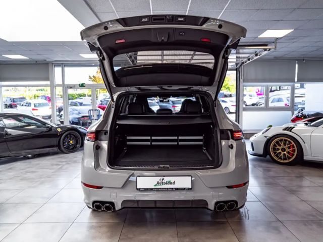 Porsche Cayenne E-Hybrid Turbo