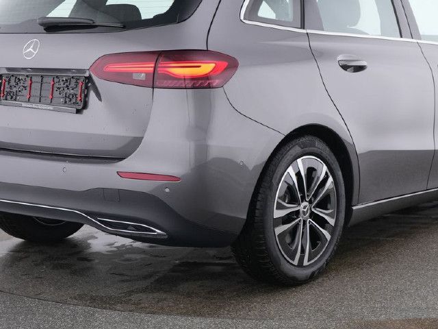 Mercedes-Benz B 220 4MATIC Sedan