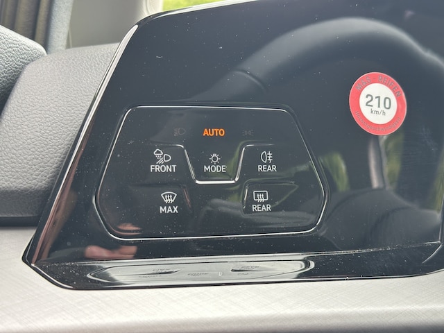 Volkswagen Golf 2.0 TDI Golf VIII Life Variant