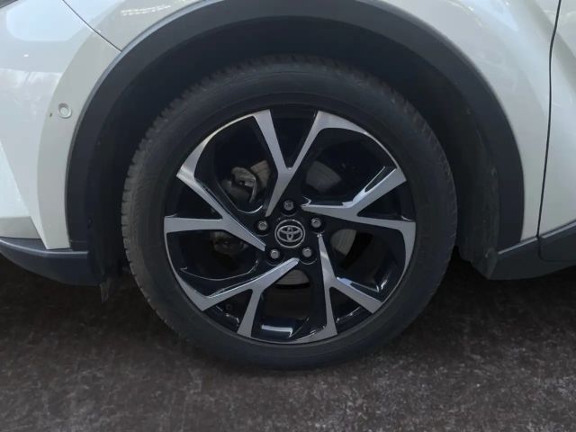 Toyota C-HR Hybride Team D