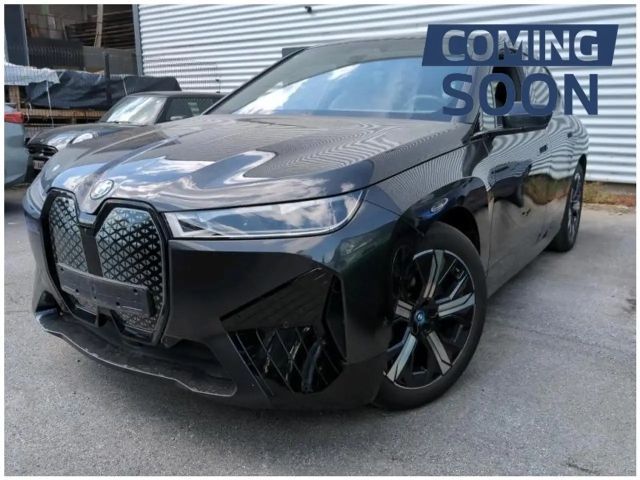 BMW iX 50 - SKY LOUNGE - SPORTPACK