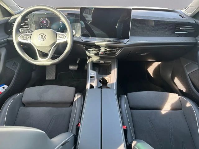 Volkswagen Passat 1.5 eTSI Business DSG