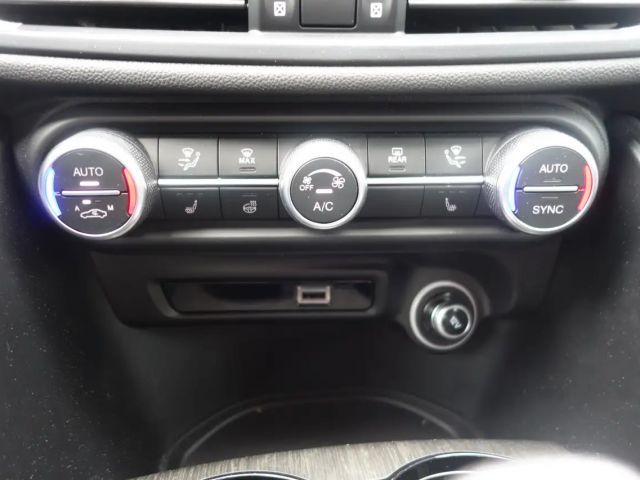 Alfa Romeo Giulia AT8 Q4 TI