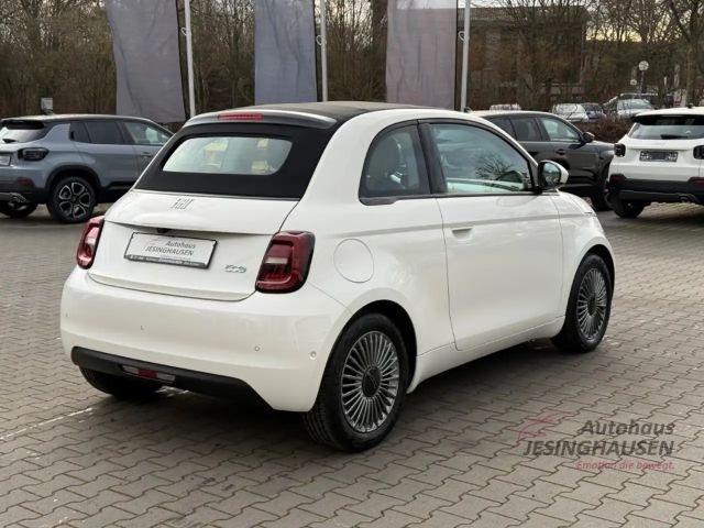 Fiat 500e +Rückfahrkam.+Klimaaut.+Tempomat+Sitzheizung