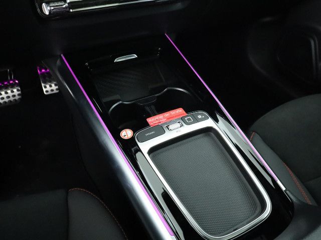 Mercedes-Benz GLA 180 AMG Line