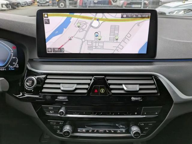 BMW 530 530e M-Sport Touring