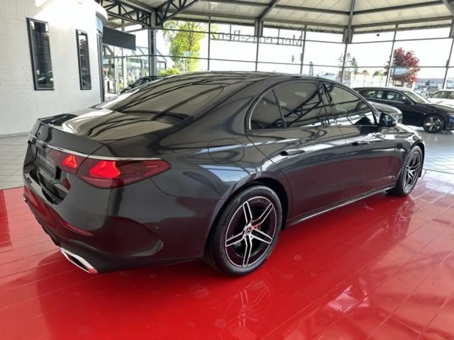 Mercedes-Benz E 200 AMG Line Sedan