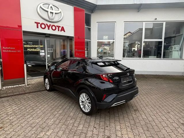 Toyota C-HR Hybride Team D