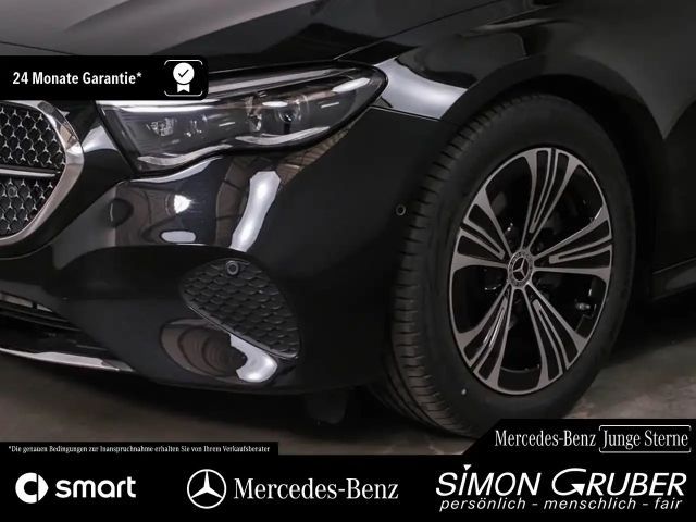 Mercedes-Benz E 200 4MATIC AVANTGARDE Sedan