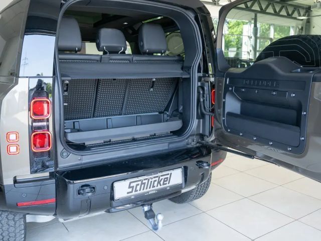 Land Rover Defender 3.0 90 D250 Dynamic SE