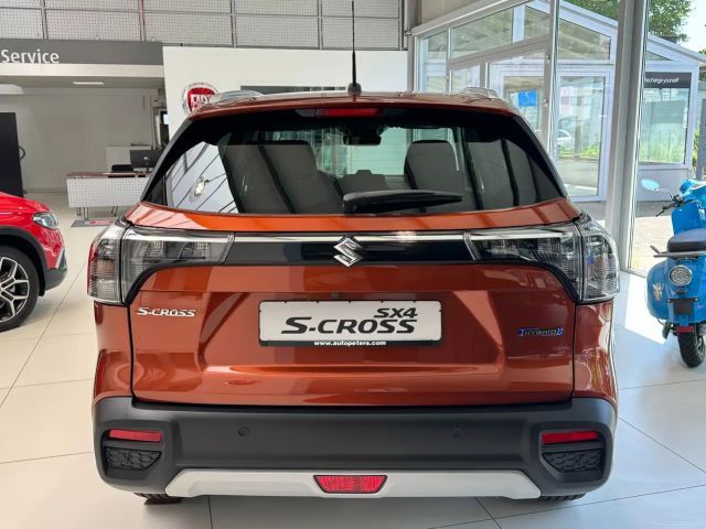 Suzuki S-Cross Hybrid