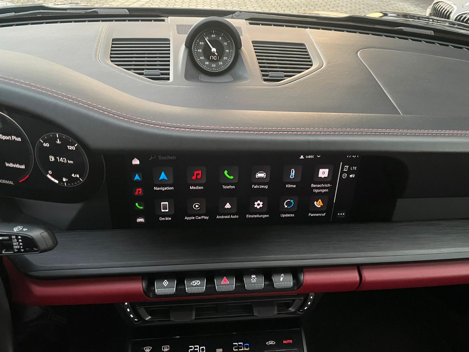 Porsche 911 4 992 Cabriolet GTS Targa