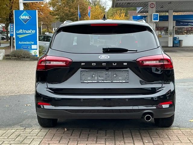 Ford Focus Titanium Wagon