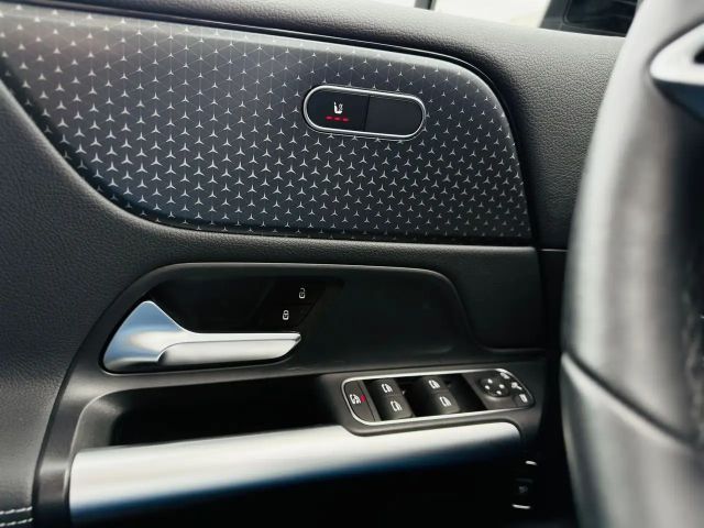 Mercedes-Benz B 180 Progressive Sedan