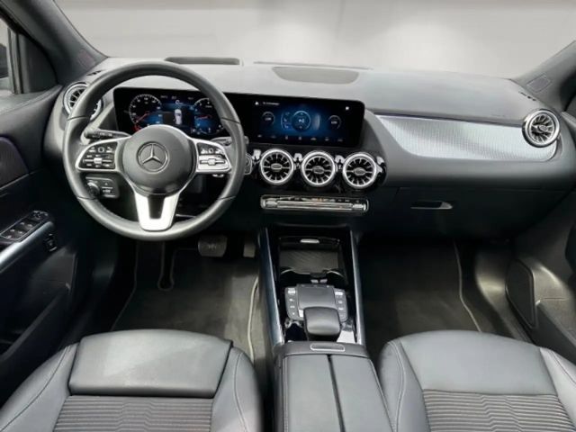 Mercedes-Benz GLA 200 4MATIC Progressive