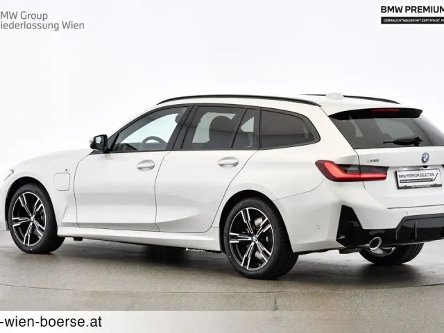 BMW 330 330e xDrive