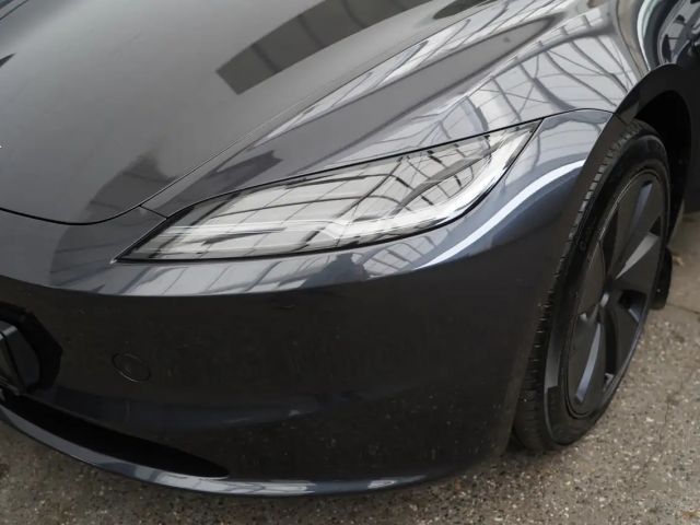 Tesla Model 3 AWD Long Range