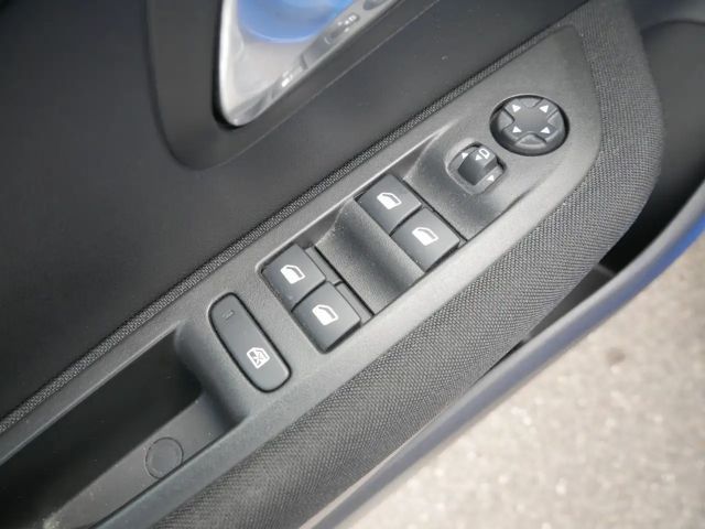 Peugeot E-208 Active Pack