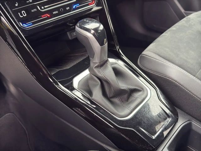 Volkswagen T-Roc 1.5 TSI DSG R-Line