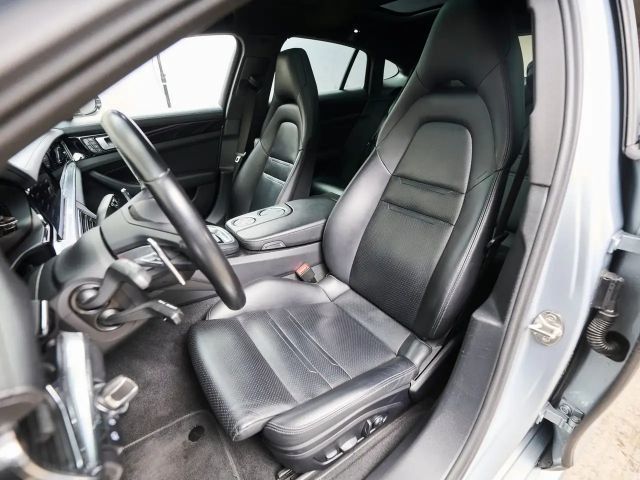 Porsche Panamera 4 E-Hybrid