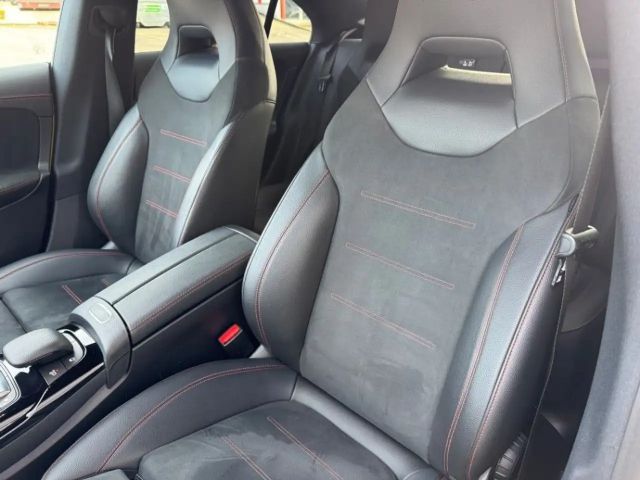 Mercedes-Benz CLA 35 AMG 4MATIC AMG Line Sedan