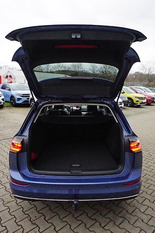 Volkswagen Golf 1.5 eTSI DSG Variant