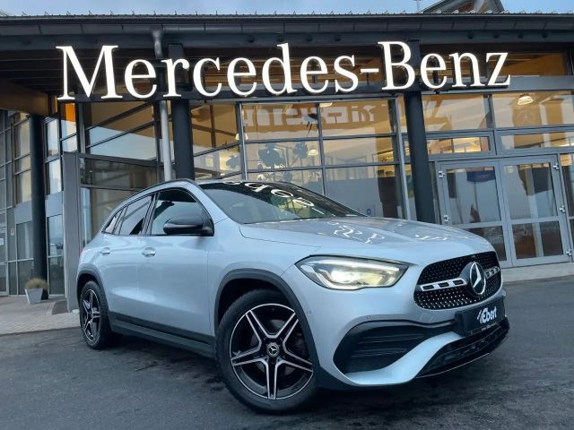 Mercedes-Benz GLA 200 AMG Line