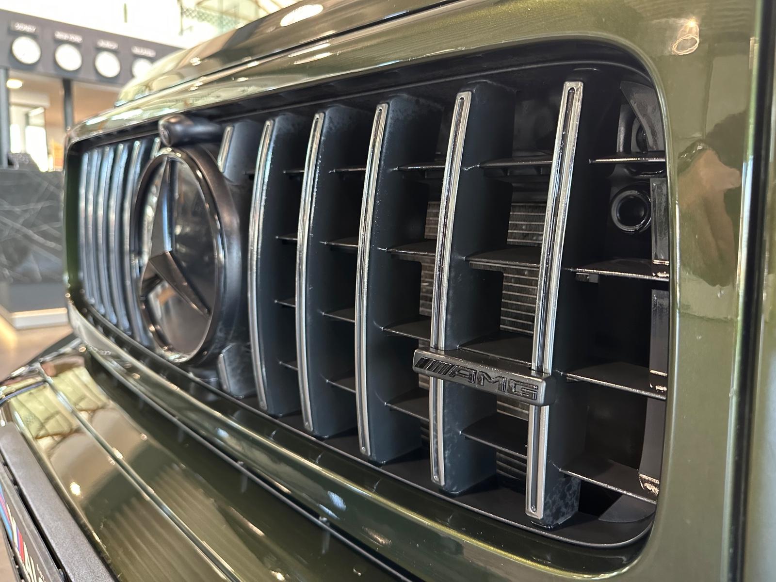 Mercedes-Benz AMG G 2.HA/BURM/NIGHT II/SUPERIOR/22LM/CARBON