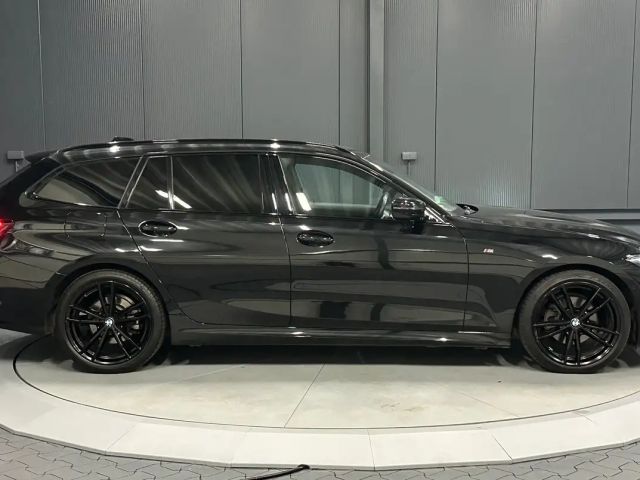 BMW 320 320d M-Sport Touring xDrive