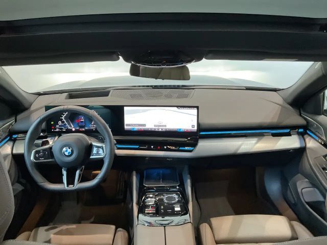 BMW 540 540d M-Sport Touring xDrive