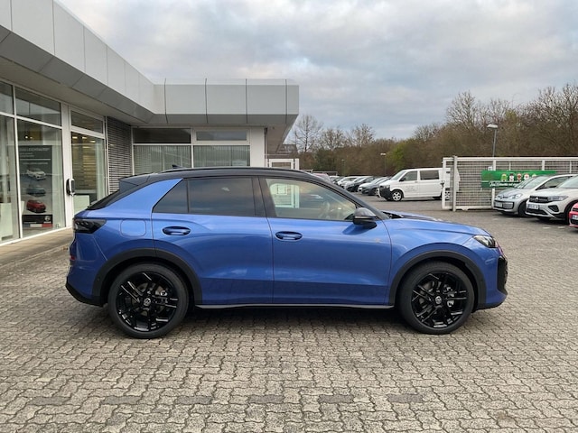 Volkswagen T-Roc 1.5 eTSI DSG R-Line