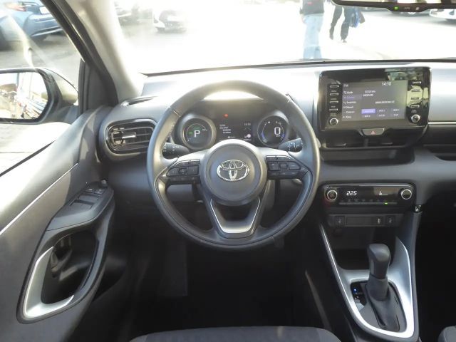 Toyota Yaris Comfort Hatchback Team D