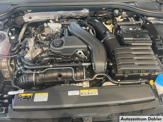 Volkswagen Golf 1.5 TSI Golf VIII