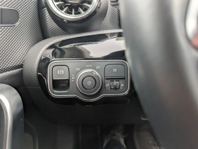 Mercedes-Benz A 180 Progressive