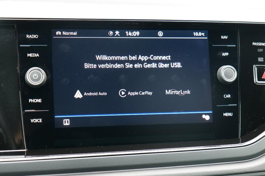 Volkswagen Polo 1.0 TSI DSG R-Line