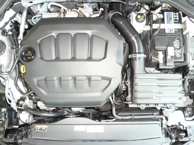 Volkswagen Golf 2.0 TSI DSG Golf VIII Style